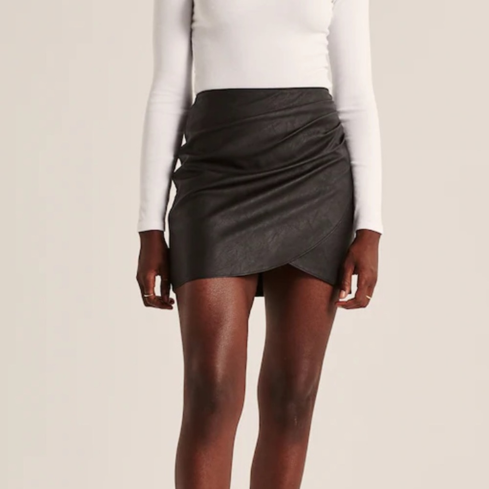 NWT Abercrombie Vegan Leather Skirt